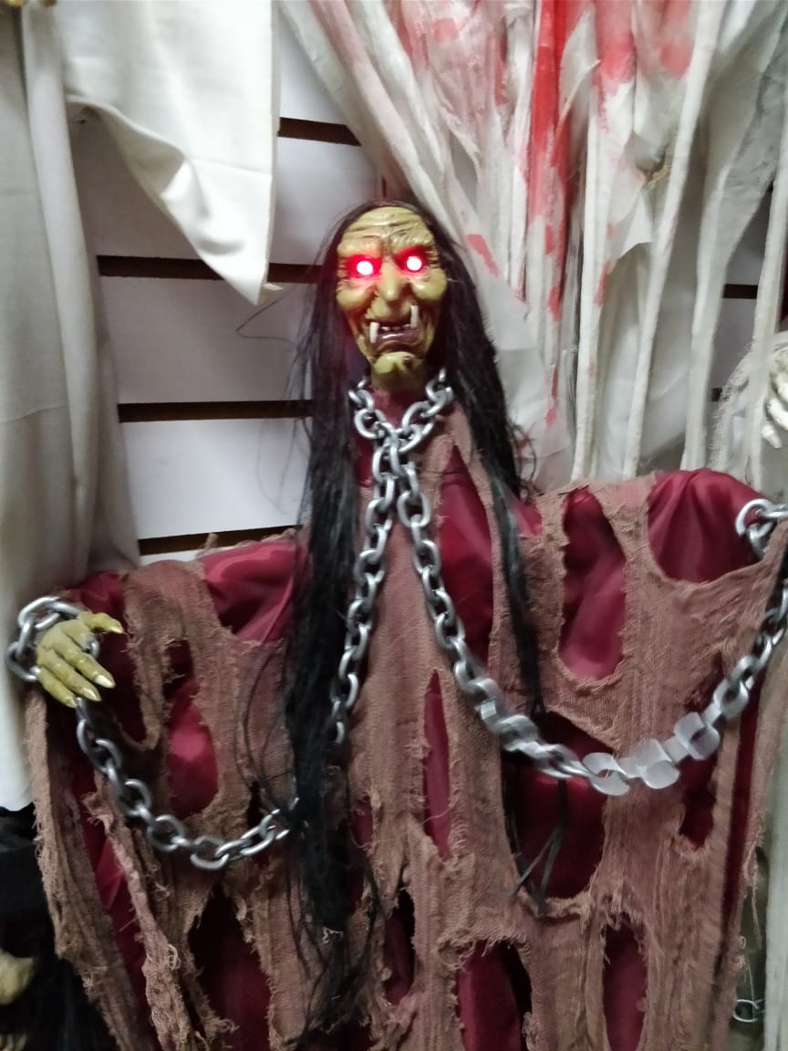 Chained Decor