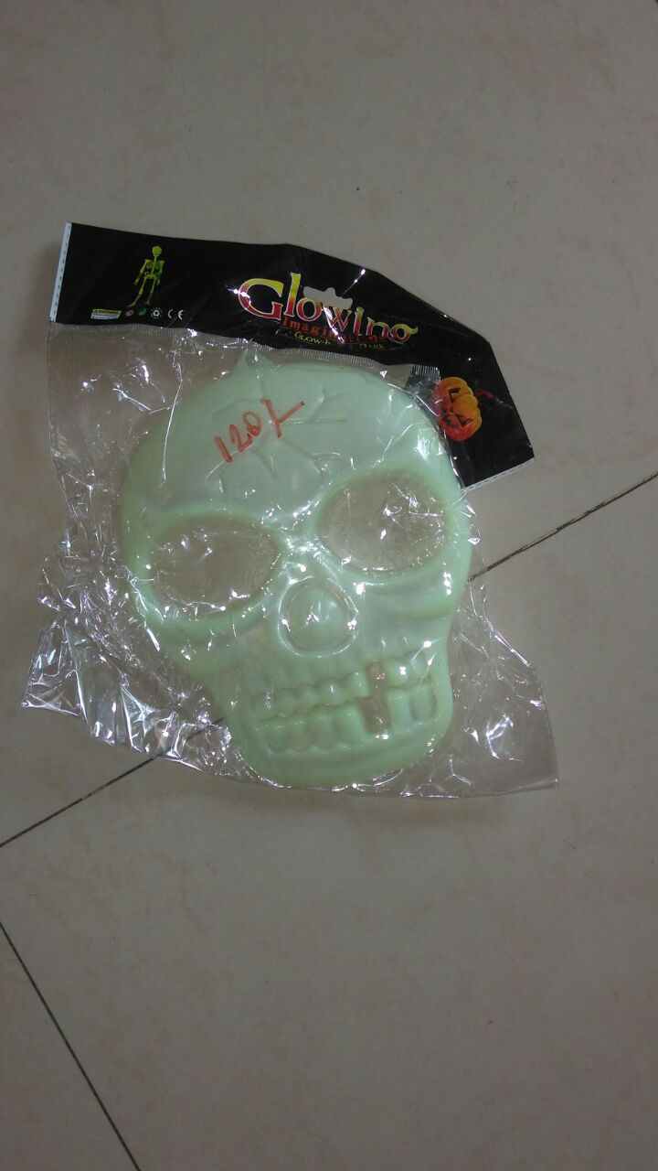 HA125 Skull Glow Decor