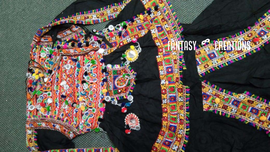 Ethnic Ensembles for Garba