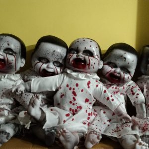 HA84 Scary Doll